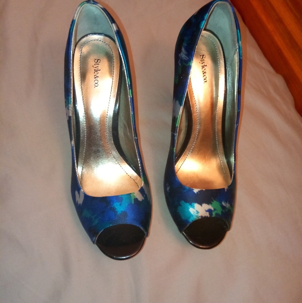 "STYLE & CO." HEELS